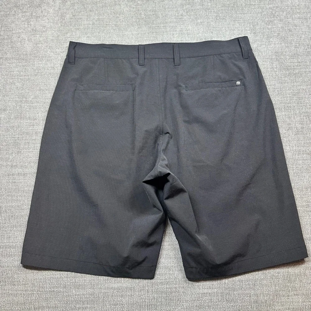 TravisMathew Shorts Mens 34 Black Performance Golf Stretch Chino